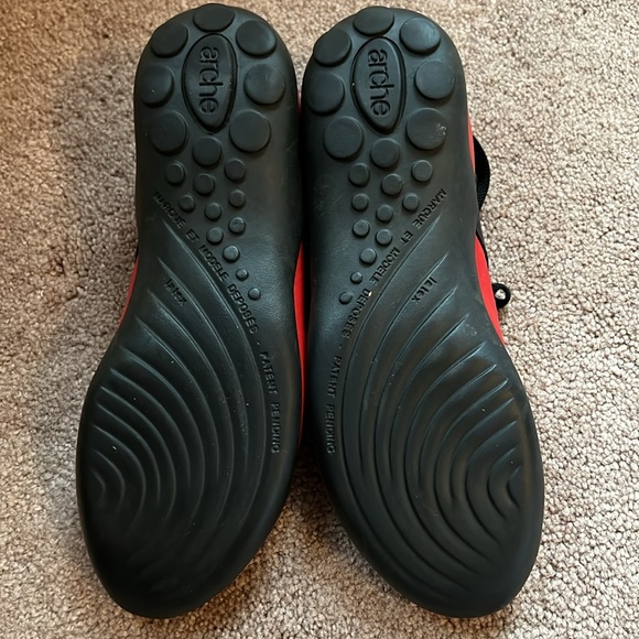 Arche red and black size 8 ballerina flats - Picture 6 of 7